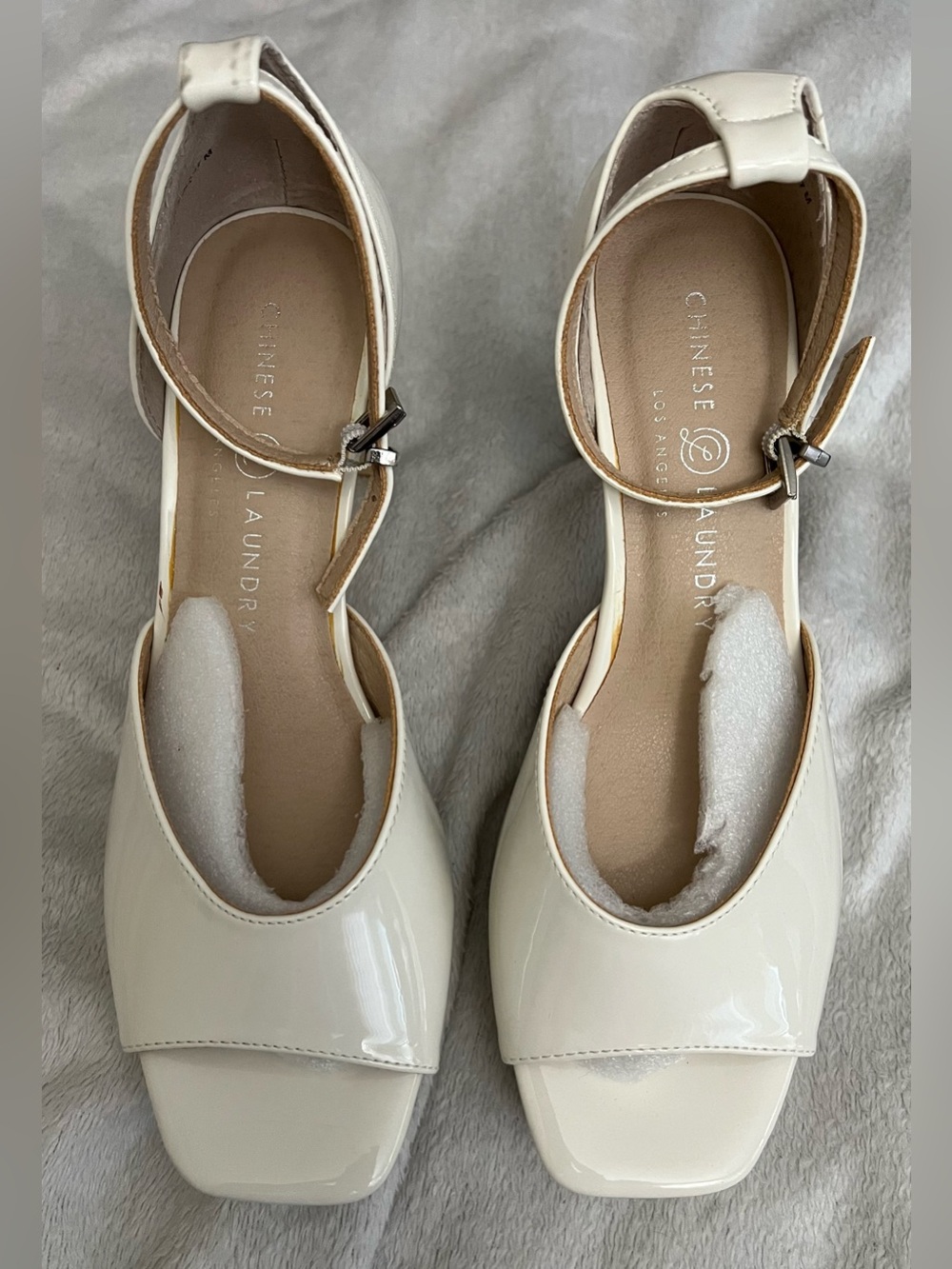 NWOT Chinese Laundry Cream Patent Ankle-Strap Square-Toe Heels